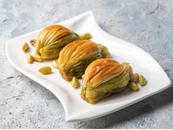Kutuda Servis 750 Gr Midye Baklava Tokat pasta